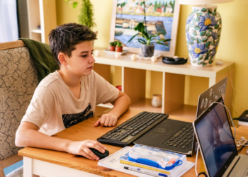Did Lockdowns Finish Off Public Schooling?