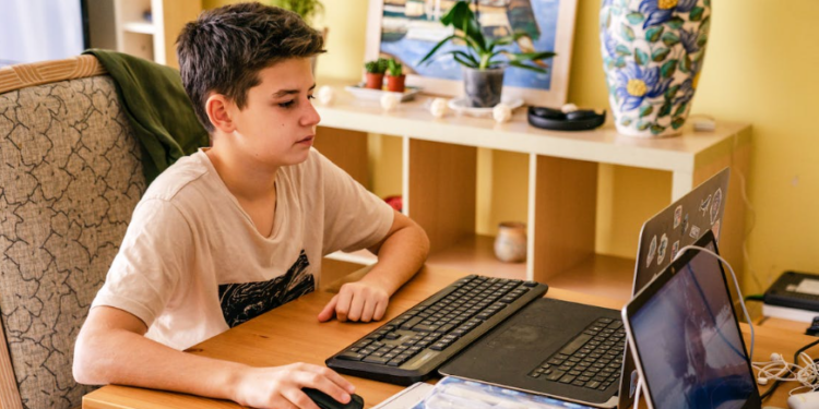 Did Lockdowns Finish Off Public Schooling?