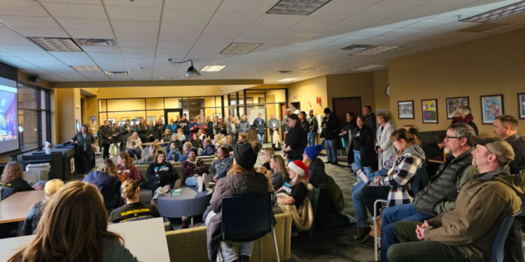 Elk River Teachers Lobbying for a Better Contract Should Consider What ESAs Could Do for Them