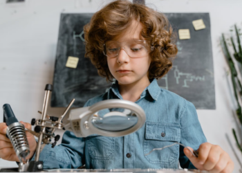 Parents of Gifted Student Explain 3 Keys to Educating an Intelligent Child